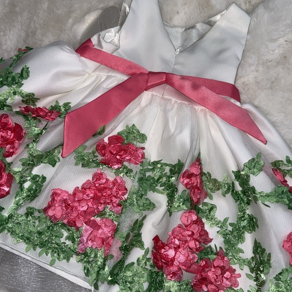 Dress - Picture 3 of 4